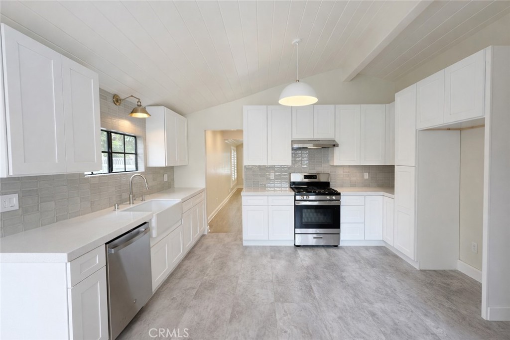 275 Flower, Costa Mesa CA 92627 - photo 2