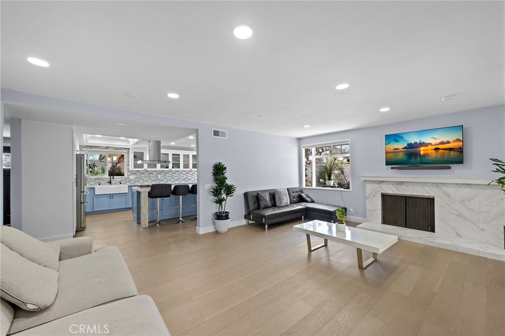 2750 San Carlos, Costa Mesa CA 92626 - photo 9