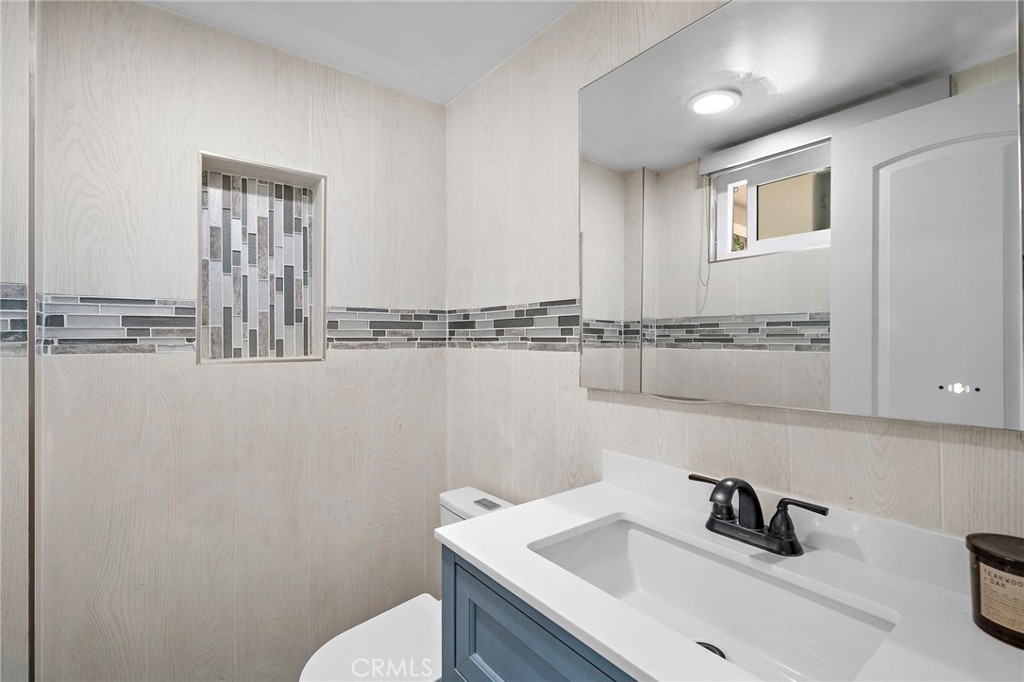 2750 San Carlos, Costa Mesa CA 92626 - photo 13