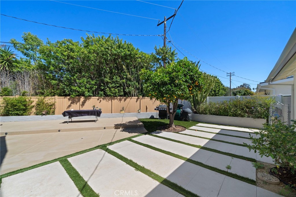 2750 San Carlos, Costa Mesa CA 92626 - photo 37
