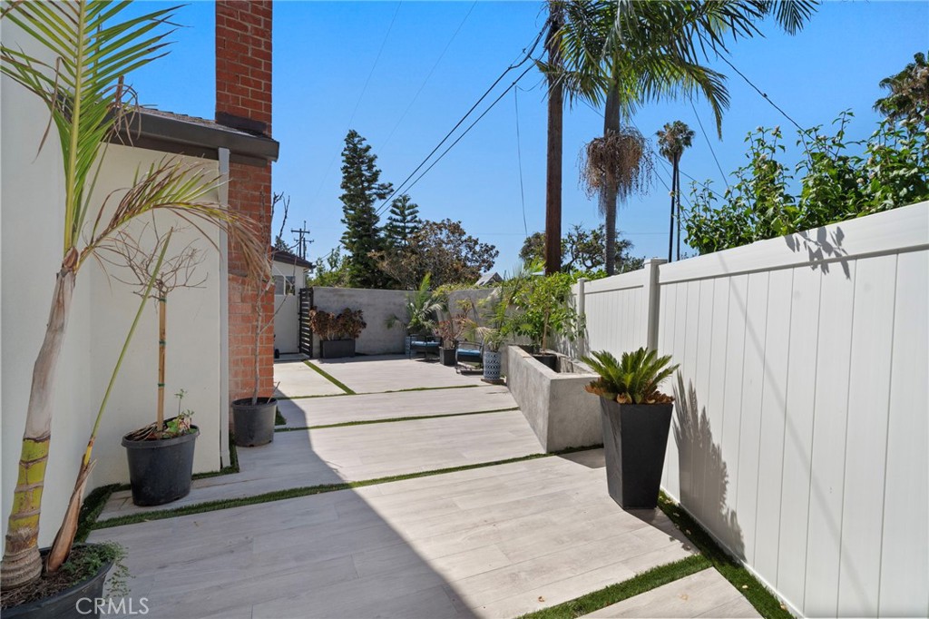 2750 San Carlos, Costa Mesa CA 92626 - photo 42