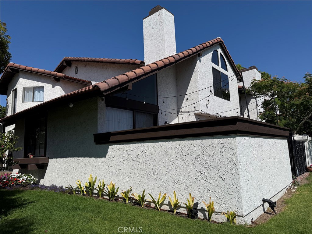 Back entrance patio - 2754 Longwood Court, Costa Mesa CA 92626 - photo 1