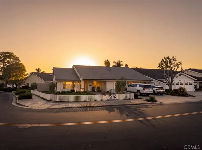 2769 Bluebird, Costa Mesa, CA 92626