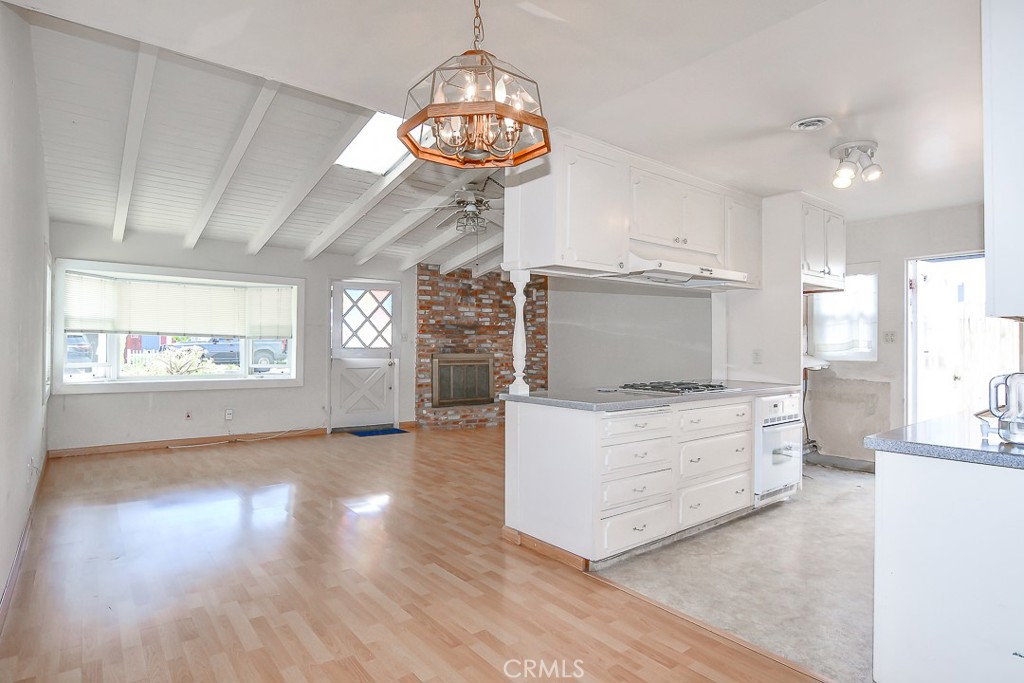 278 Santo Tomas, Costa Mesa CA 92627 - photo 14