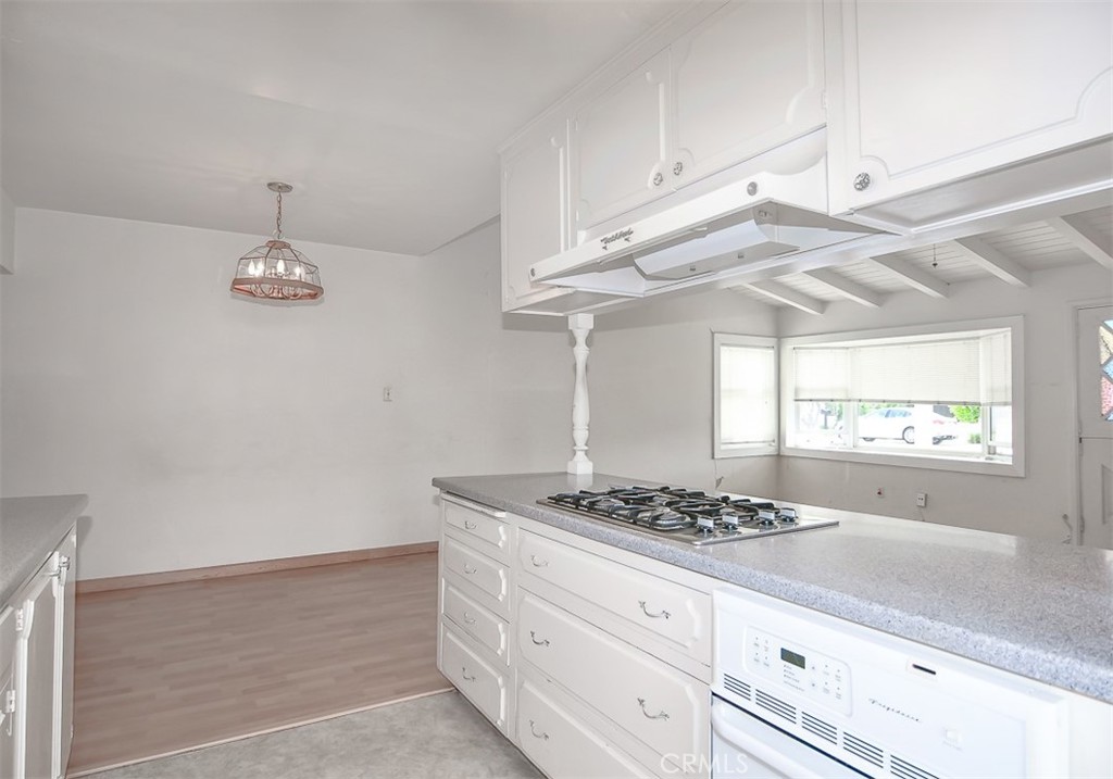278 Santo Tomas, Costa Mesa CA 92627 - photo 23