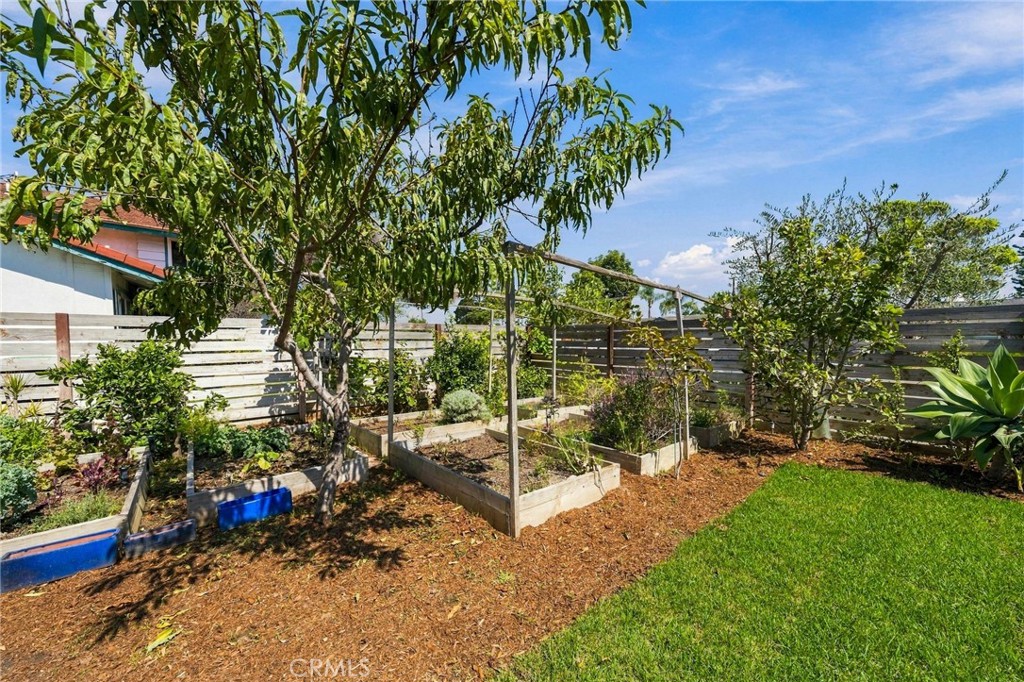 2817 La Salle, Costa Mesa CA 92626 - photo 8