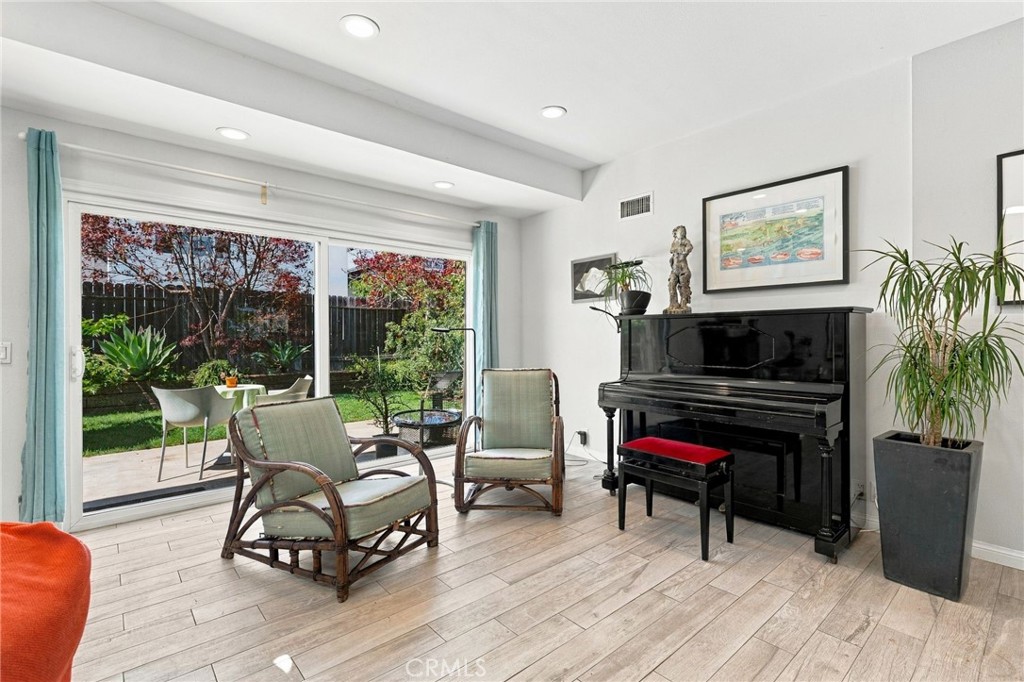 2817 La Salle, Costa Mesa CA 92626 - photo 22