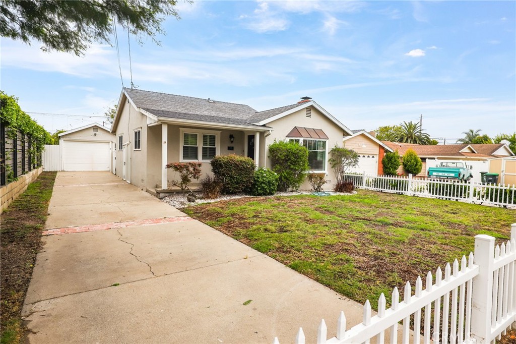 286 E 19th, Costa Mesa CA 92627 - photo 1