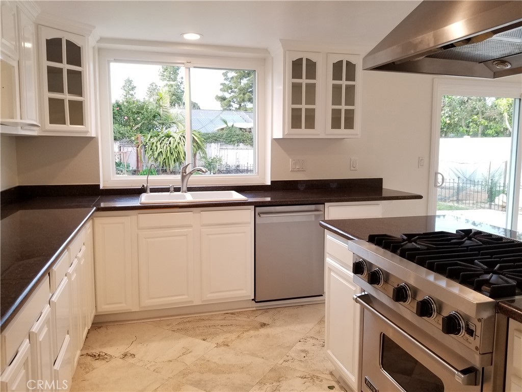 2863 Serang Place, Costa Mesa CA 92626 - photo 7