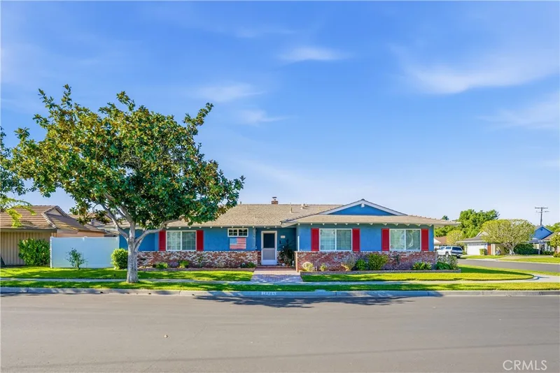 2869 Tabago, Costa Mesa, CA 92626