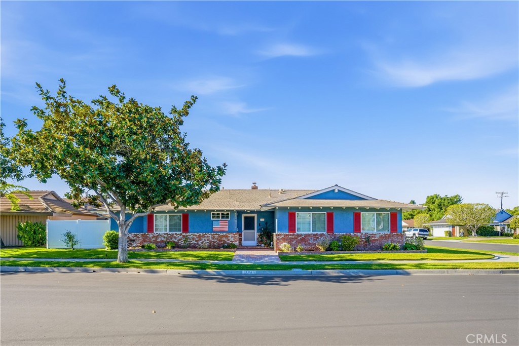 2869 Tabago, Costa Mesa CA 92626 - photo 1