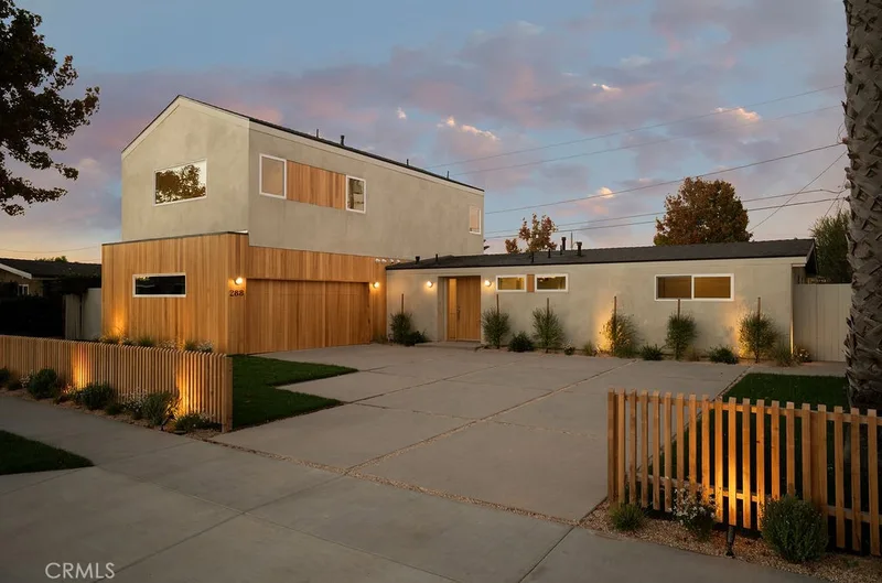 288 E Bay Street, Costa Mesa, CA 92627