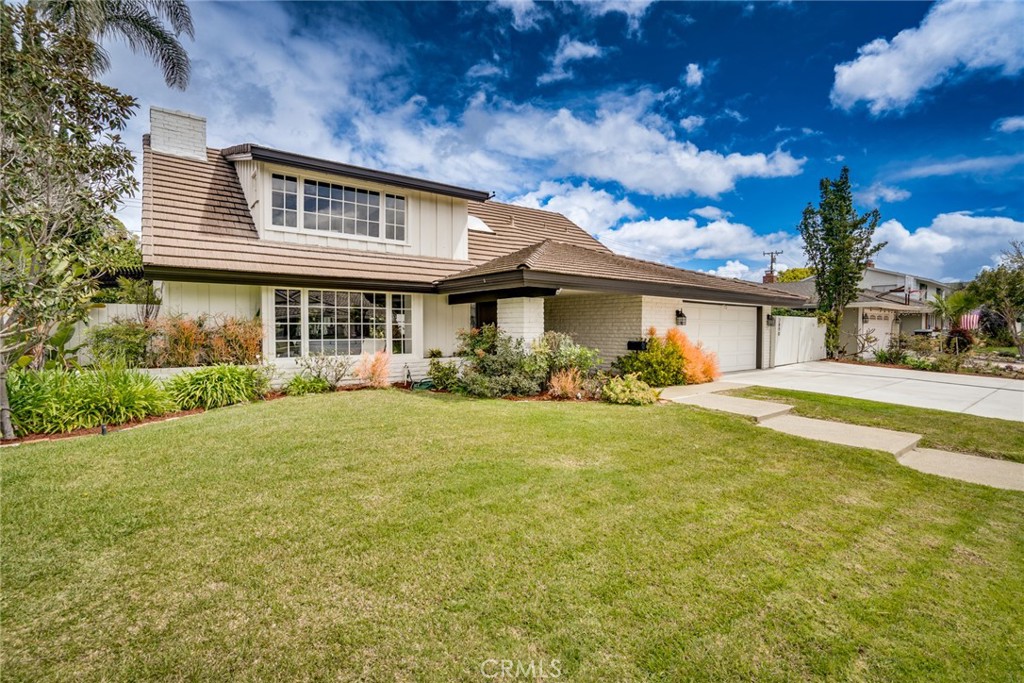 2890 Club House Road, Costa Mesa CA 92626 - photo 1