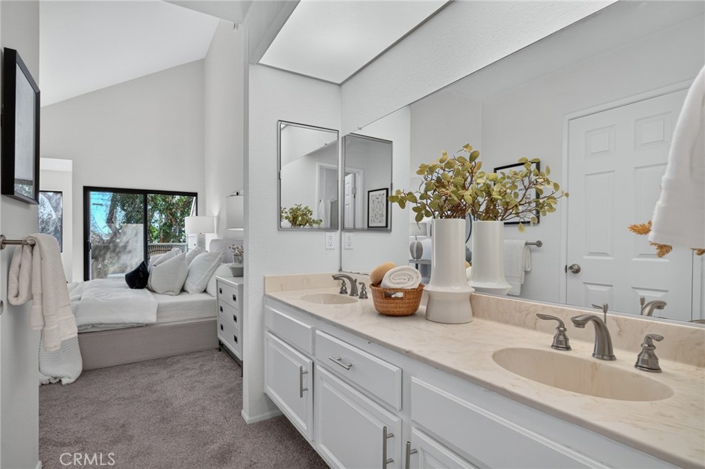 Primary Ensuite Bath - 292 Palmer Street A1, Costa Mesa CA 92627 - photo 31