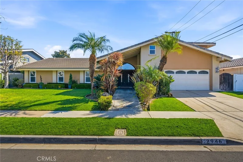2946 Maui, Costa Mesa, CA 92626