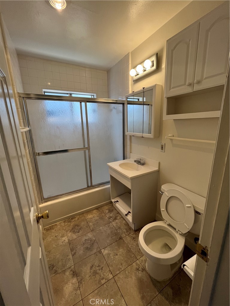 Bathroom - 2956 Peppertree, Costa Mesa CA 92626 - photo 9