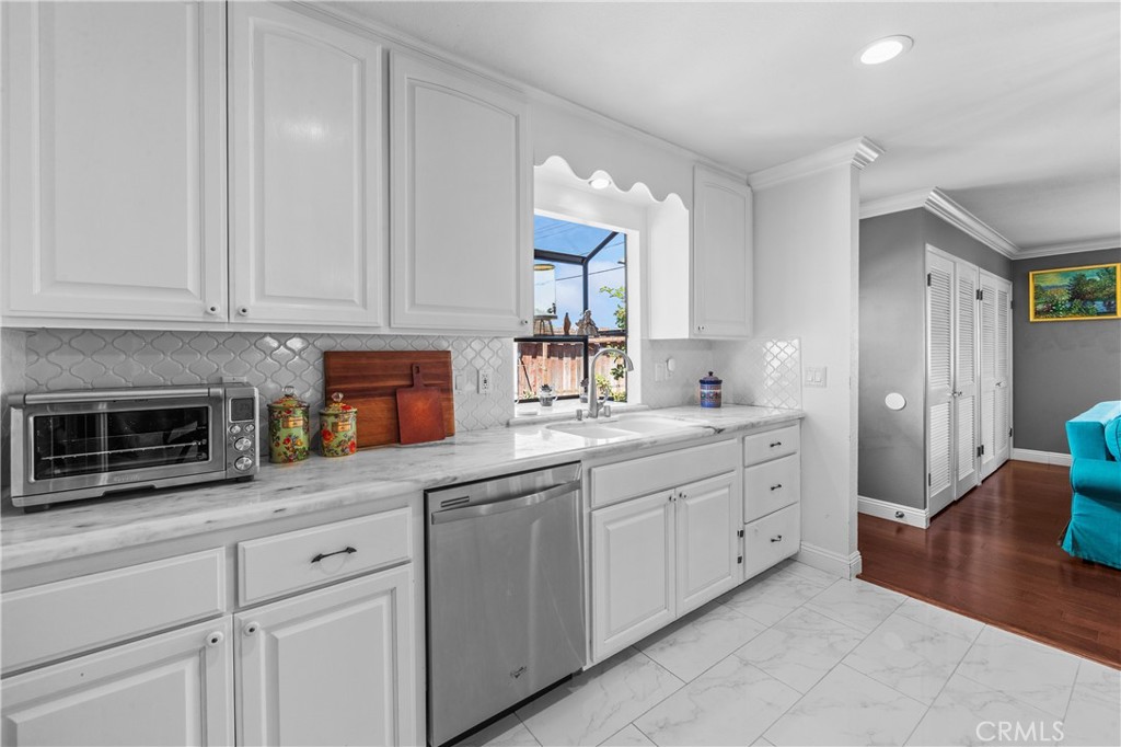 2972 Teakwood Place, Costa Mesa CA 92626 - photo 14