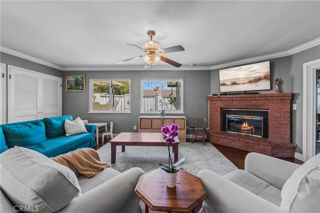 Family Room - 2972 Teakwood Place, Costa Mesa CA 92626 - photo 20