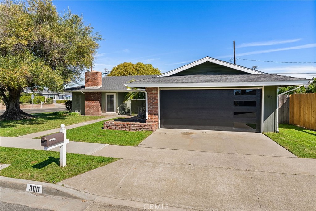 300 Alva, Costa Mesa CA 92627 - photo 1