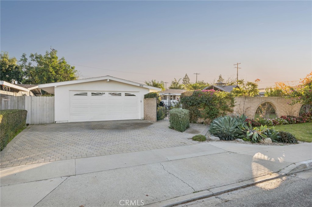305 Nassau Road, Costa Mesa CA 92626 - photo 1
