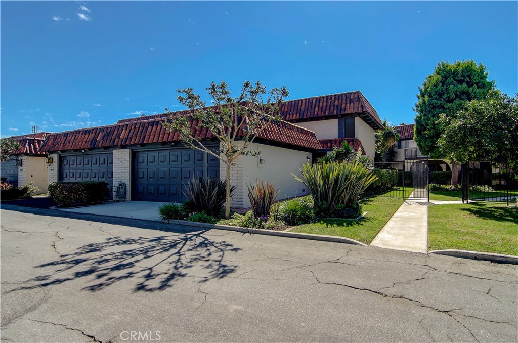 3057 Club House Circle, Costa Mesa CA 92626 - photo 1