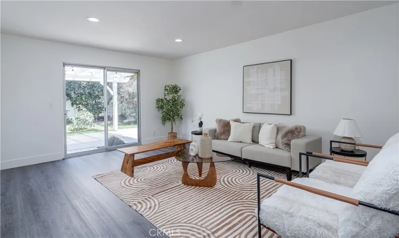 3062 Johnson Avenue, Costa Mesa, CA 92626