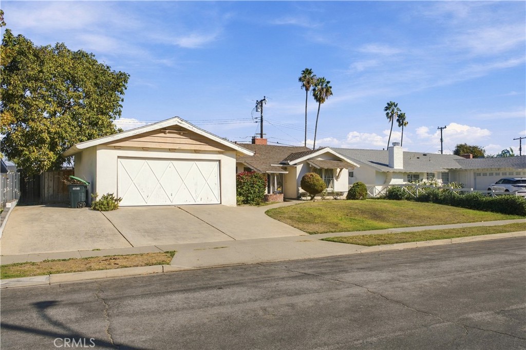 3076 Madeira, Costa Mesa CA 92626 - photo 9