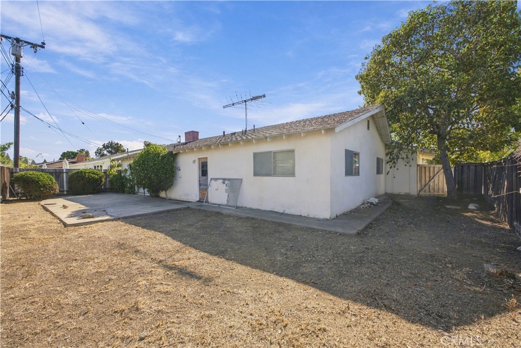 3076 Madeira, Costa Mesa CA 92626 - photo 13