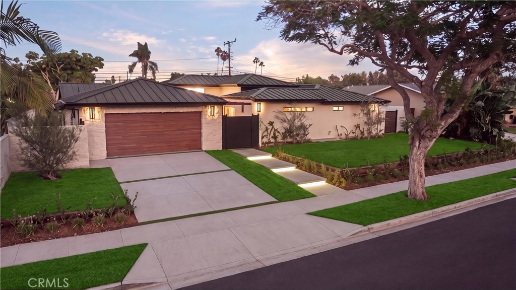 3080 Country Club Drive, Costa Mesa CA 92626 - photo 2