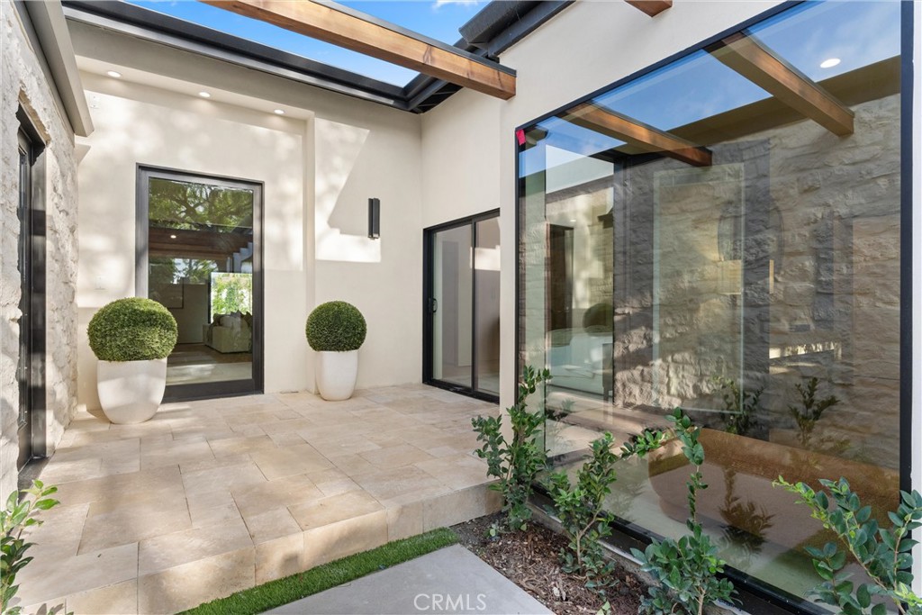 3080 Country Club Drive, Costa Mesa CA 92626 - photo 5
