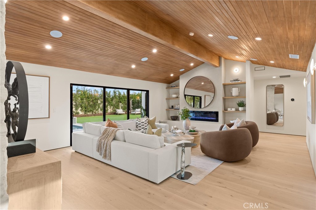3080 Country Club Drive, Costa Mesa CA 92626 - photo 8