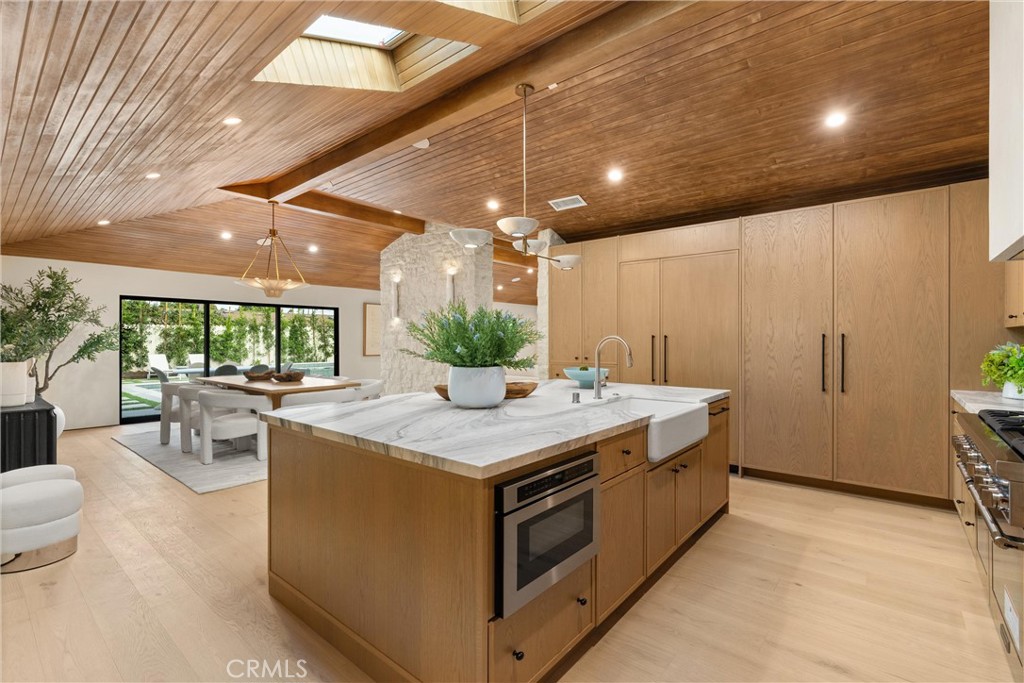 3080 Country Club Drive, Costa Mesa CA 92626 - photo 22