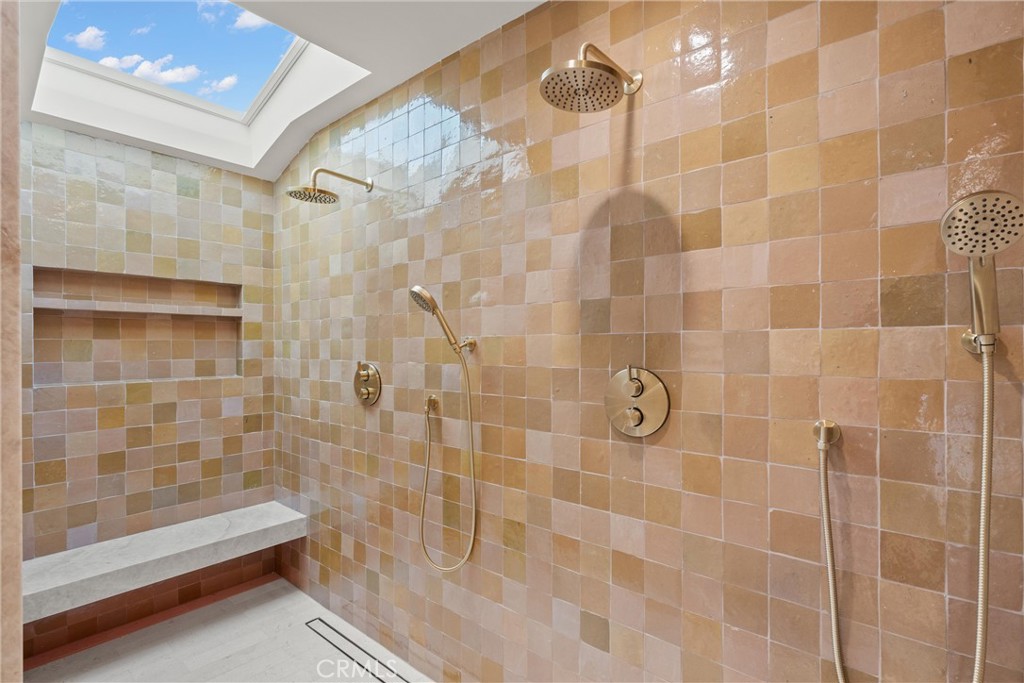 3080 Country Club Drive, Costa Mesa CA 92626 - photo 34