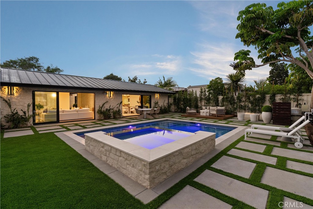 3080 Country Club Drive, Costa Mesa CA 92626 - photo 47
