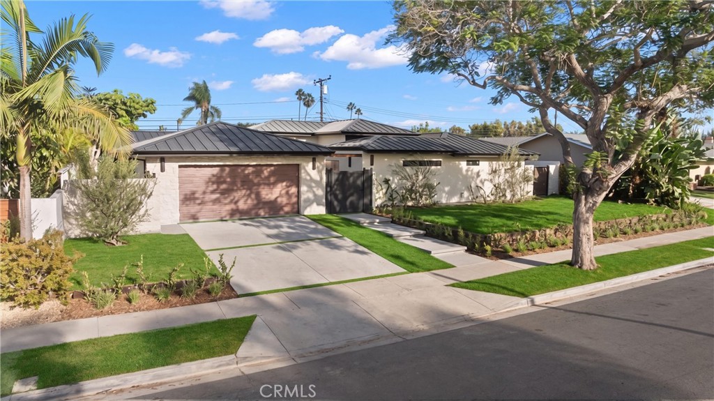 3080 Country Club Drive, Costa Mesa CA 92626 - photo 58