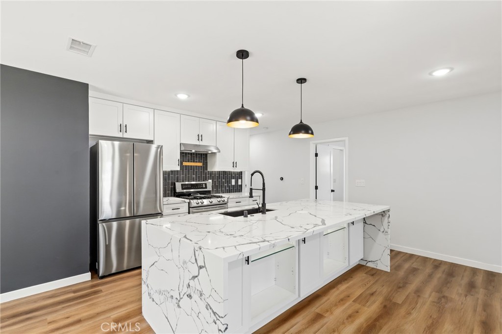3095 College Avenue, Costa Mesa CA 92626 - photo 11