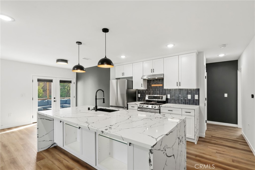 3095 College Avenue, Costa Mesa CA 92626 - photo 12