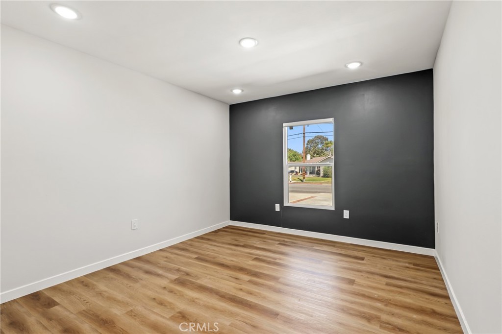 3095 College Avenue, Costa Mesa CA 92626 - photo 20