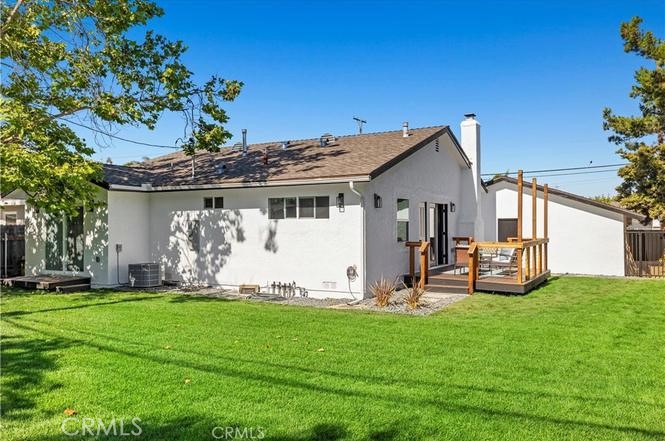 3095 College Avenue, Costa Mesa CA 92626 - photo 34