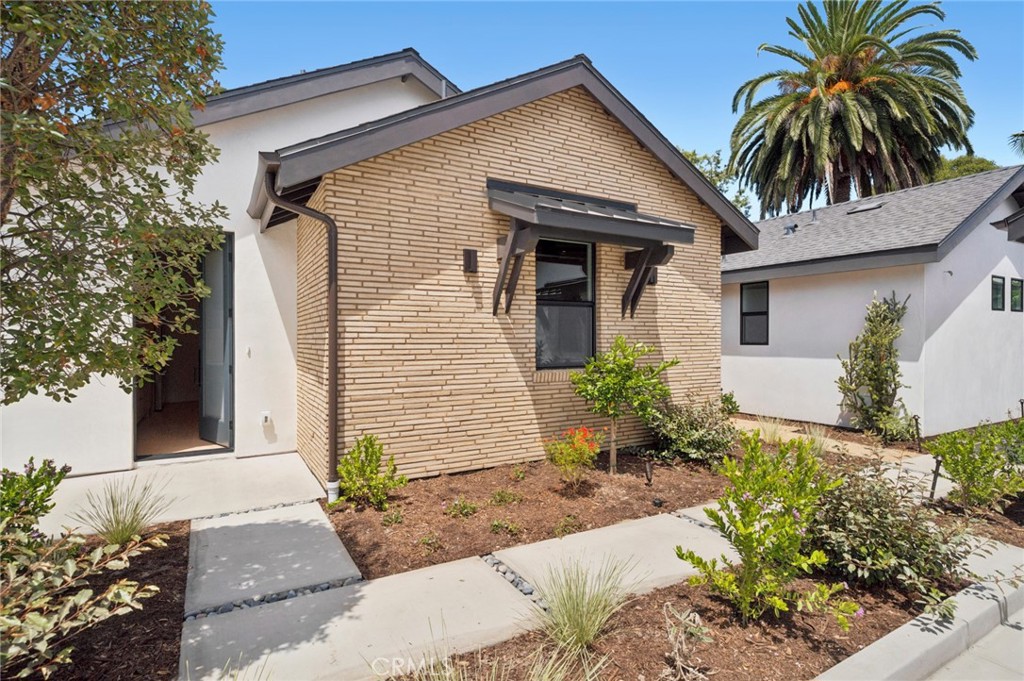 314 E 16th B, Costa Mesa CA 92627 - photo 1