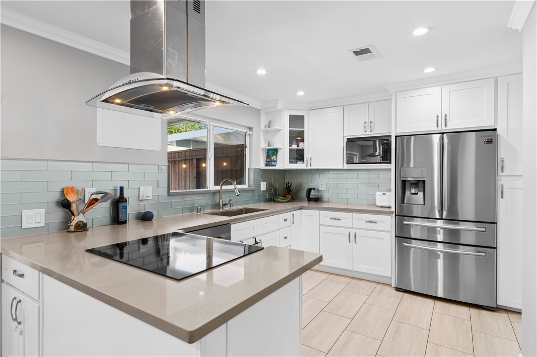 3165 College, Costa Mesa CA 92626 - photo 1