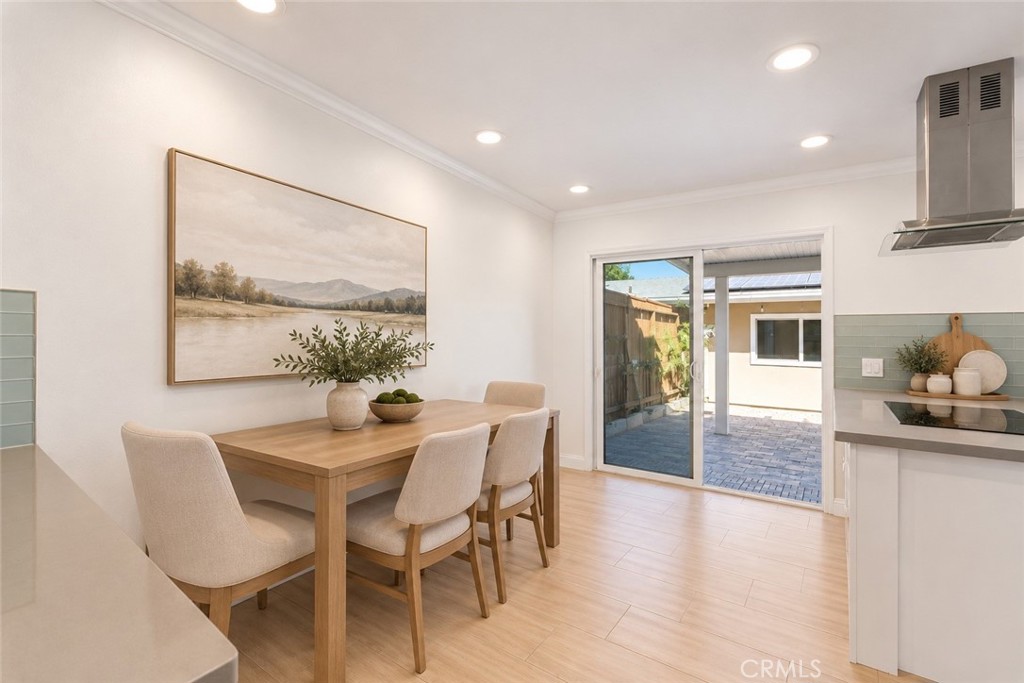 AI staging - 3165 College, Costa Mesa CA 92626 - photo 7