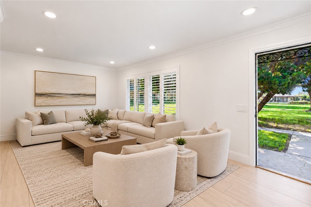 AI staging - 3165 College, Costa Mesa CA 92626 - photo 2