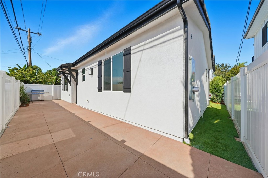 317 Rochester B, Costa Mesa CA 92627 - photo 1