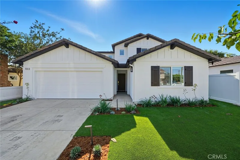 317 Rochester, Costa Mesa, CA 92627