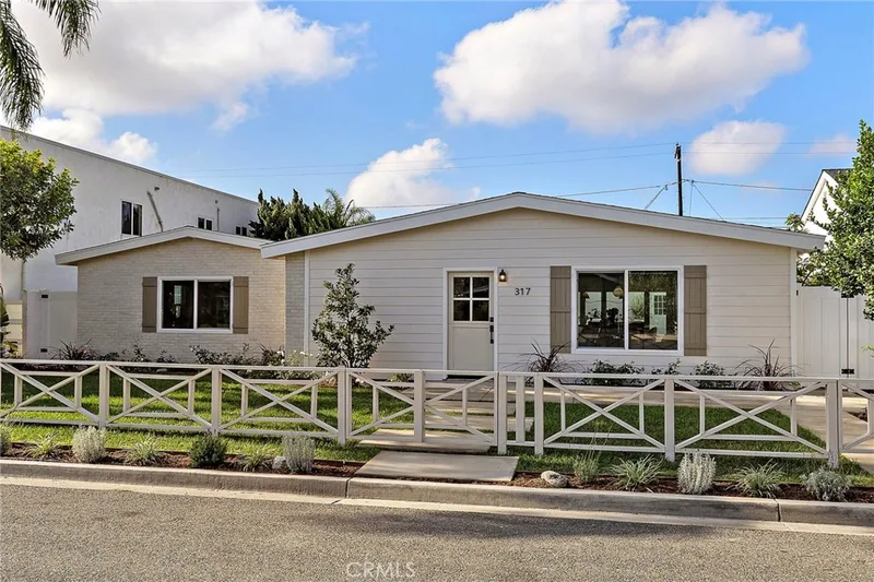 317 Walnut Street, Costa Mesa
