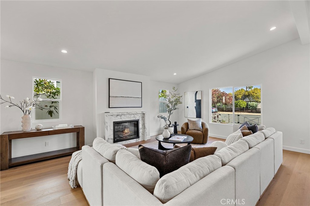 317 Walnut Street, Costa Mesa CA 92627 - photo 11