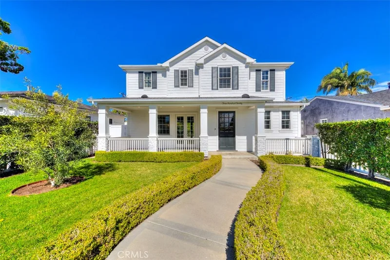 320 Flower, Costa Mesa, CA 92627