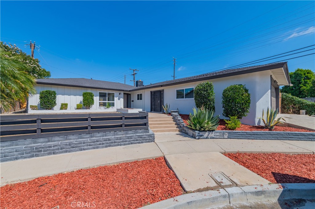 3202 Montana Avenue, Costa Mesa CA 92626 - photo 1