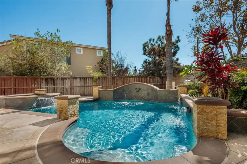 325 Canal, Costa Mesa
